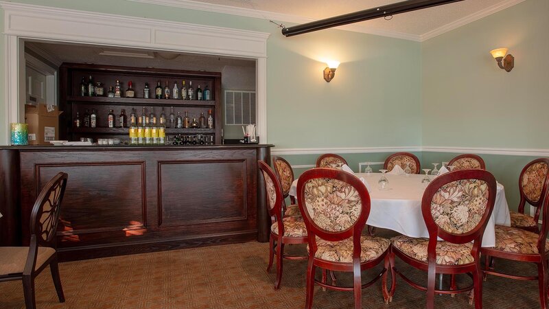 Dining room with bar